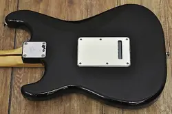 FENDER PLAYER STRATOCASTER BLACK USED ALDER BODY MAPLE NECK MAPLE FINGERBOARD