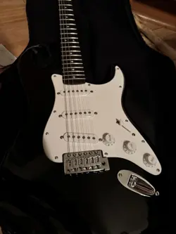 FENDER SQUIER STRAT ELECTRIC GUITAR