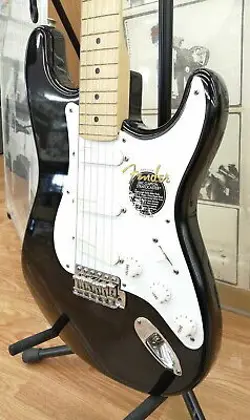 FENDER USA ERIC CLAPTON STRATOCASTER USED ALDER BODY MAPLE NECK W/HARD CASE