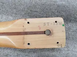 FENDER JAPAN ST-33M ELECTRIC GUITAR STRATOCASTER TYPE