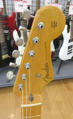 FENDER MADE IN JAPAN TRADITIONAL 50S STRATOCASTER TYPE