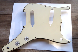 1960 - 1963 12 HOLE  FENDER MUSICMASTER PICKGUARD   3 PLY CREAM RI USA