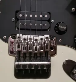 STRATOCASTER JAPAN WHITE