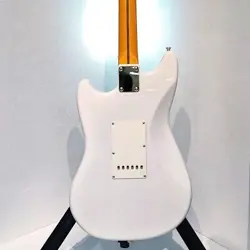 FENDER MADE IN JAPAN LIMITED CYCLONE MAPLE FINGERBOARD WHITE BLONDE 2024 LIMITED