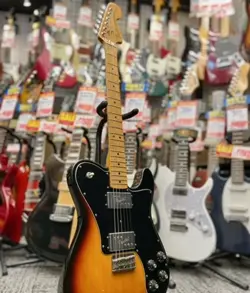 FENDER CLASSIC SERIES '72 TELECASTER DELUXE USED 3-COLOR SUNBURST W/SOFT CASE