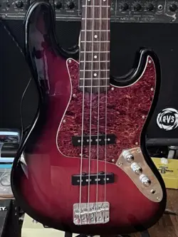 SQUIRE/FENDER STANDARD