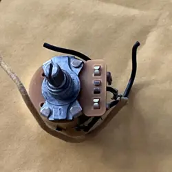 POTENTIOMETER 1378634 SOLID