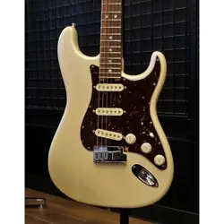 FENDER USA USED AMERICAN ELITE STRATOCASTER (OLYMPIC PEARL/ROSEWOOD) SN. #PCJK4Q