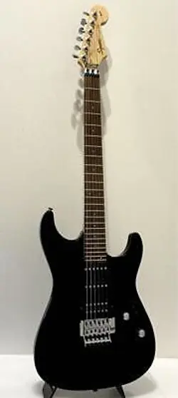 SQUIER BY FENDER STG36F BLACK WITH TREMOLO ARM