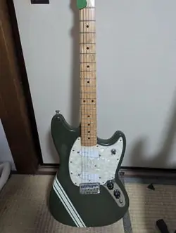 2016 FENDER MUSTANG ELECTRIC GUITAR OLIVE GREEN