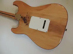 TRIBUTE GUITAR