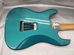 FENDER AM ELITE STRATO SATIN ICE BLUE ELECTRIC GUITAR
