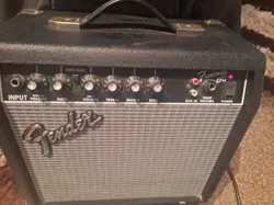 FENDER FRONTMAN 15G 15 WATT GUITAR AMP / WITH CORD
