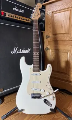 FENDER STANDARD AFFINITY