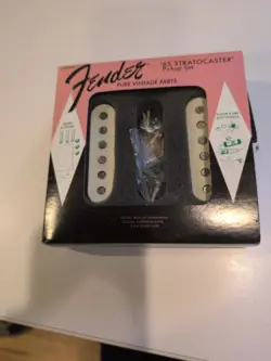 2 FENDER PURE VINTAGE 65 STRATOCASTER PICKUPS