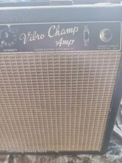 FENDER VIBRO CHAMP AMP 1964