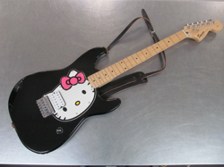 RARE 2005  BLACK HELLO KITTY FENDER SQUIRE ELECTRIC GUITAR
