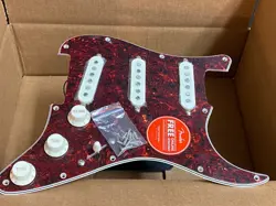 NEW FENDER SQUIER CLASSIC VIBE 70S STRATOCASTER LOADED PICKGUARD & SCREWS