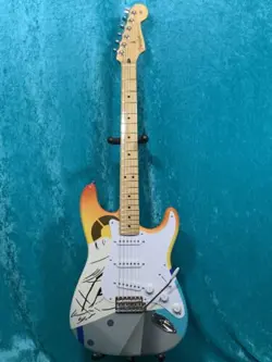 GUITAR STRAT MIM