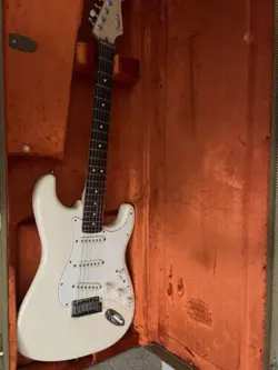 FENDER JEFF BECK STRATOCASTER 6 STRING ROSEWOOD FINGERBOARD ELECTRIC GUITAR