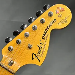 FENDER YNGWIE MALMSTEEN STRATOCASTER VWH/M
