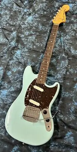 FENDER JAPAN MG69/SBL