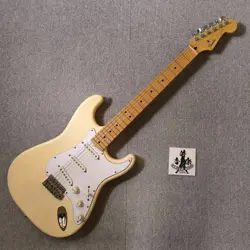 FENDER JAPAN STRATOCASTER WHITE 2006-2008 ELECTRIC GUITAR MADE IN JAPAN