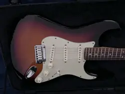 2011 FENDER USA AMERICAN DELUXE STRATOCASTER
