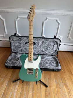FENDER TELECASTER MINT CONDITION