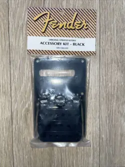 ORIGINAL GENUINE FENDER STRATOCASTER ACCESSORY KIT 099-1363-000