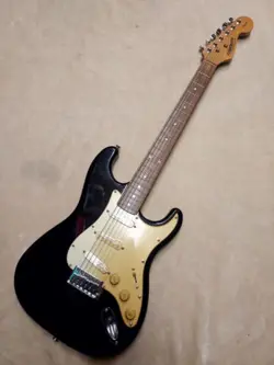 FENDER STRATOCASTER ELECTRIC GUITAR BLACK