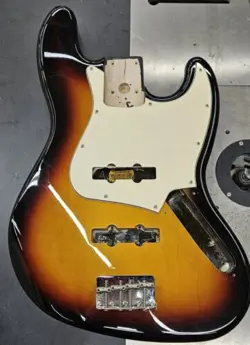 INCLUDING BRIDGE PICKGUARD