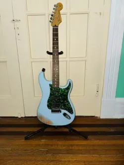 FENDER MIM STRATOCASTER HSS GUITAR MEXICAN STRAT