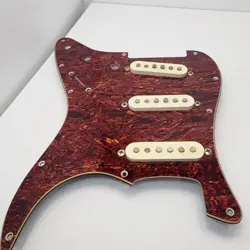 PICK GUARD STRATOCASTER