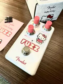 FUZZ PEDAL FENDER