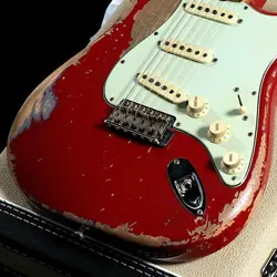 1963 STRATOCASTER ULTRA