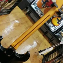 FENDER JAPAN ST57US ELECTRIC GUITAR