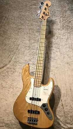 FENDER  MADE IN JAPAN HERITAGE 70S JAZZ BASS NATURAL FROM JAPAN