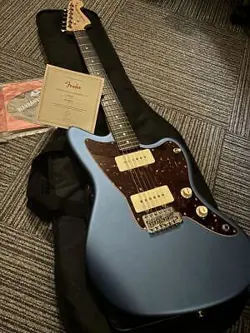 FENDER AMERICAN PERFORMER JAZZMASTER LPB