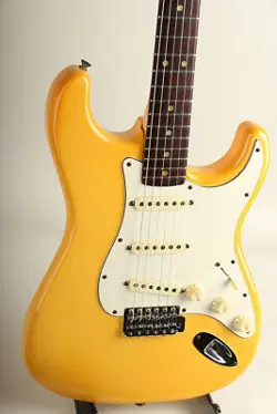 1977 STRATOCASTER WHITE