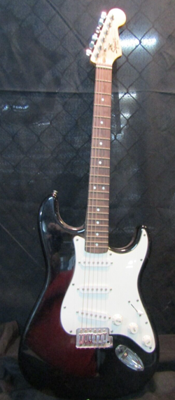 FENDER SQUIER DEBUT SERIES STRATOCASTER ELECTRIC GUITAR (TESTED)