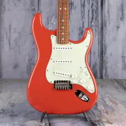 USED 2022 FENDER LIMITED PLAYER STRATOCASTER, FIESTA RED
