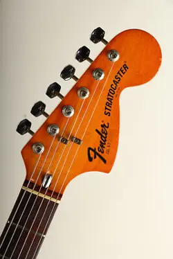 FENDER 1977 STRATOCASTER WHITE SAFE DELIVERY FROM JAPAN