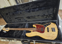 FRETLESS SEE DESCRIPTION