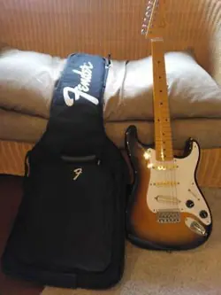 FENDER STRATOCASTER SHORT SCALE MADE