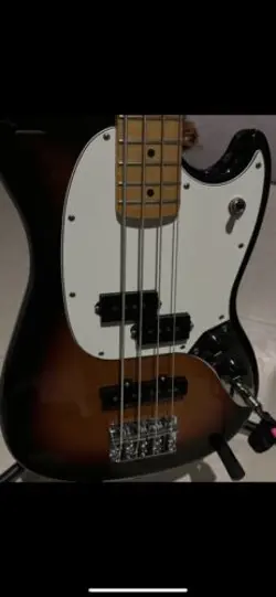 FENDER PLAYER 2 MUSTANG BASS