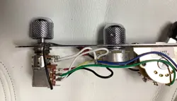 TREBLE BLEED CONTROL