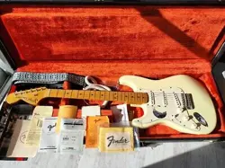 ELECTRIC GUITAR FENDER STRATOCASTER JIMI HENDRIX TRIBUTE OLYMPIC WHITE LEFTY