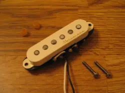 FENDER 2015 USA WHITE ERIC CLAPTON NOISELESS STRATOCASTER BRIDGE PICKUP