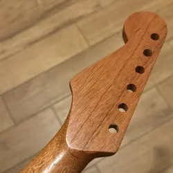 MAHOGANY STRAT NECK